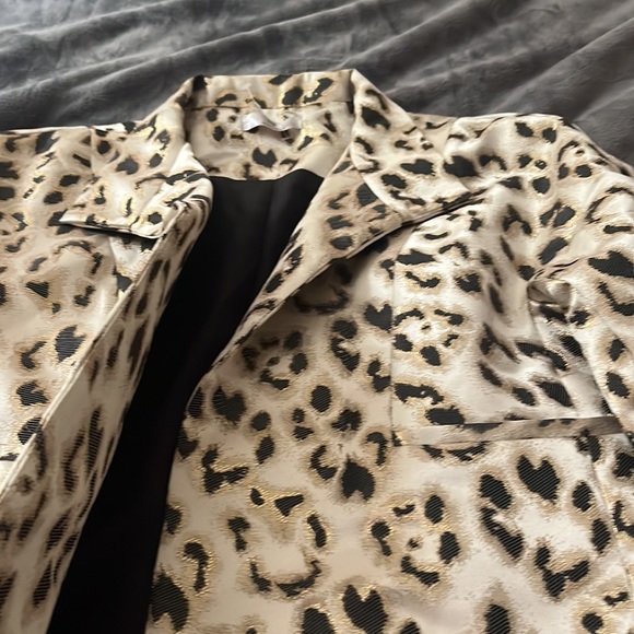 Jacket - Picture 3 of 4